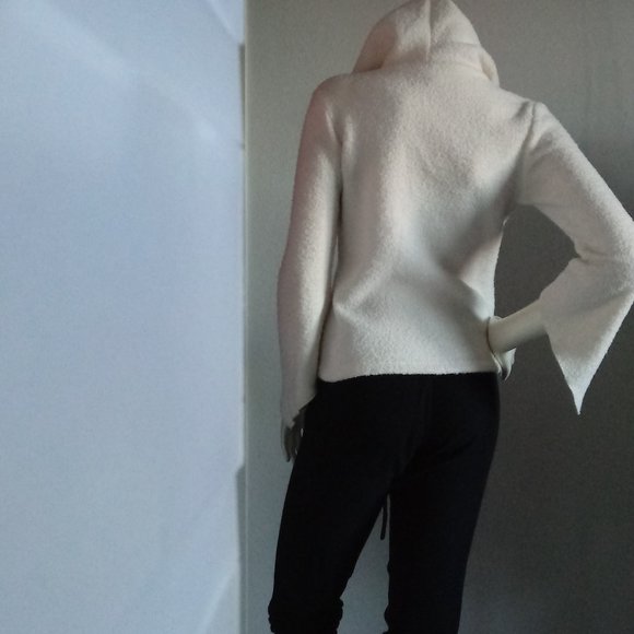 Cozy Cream Sweater - Picture 7 of 15